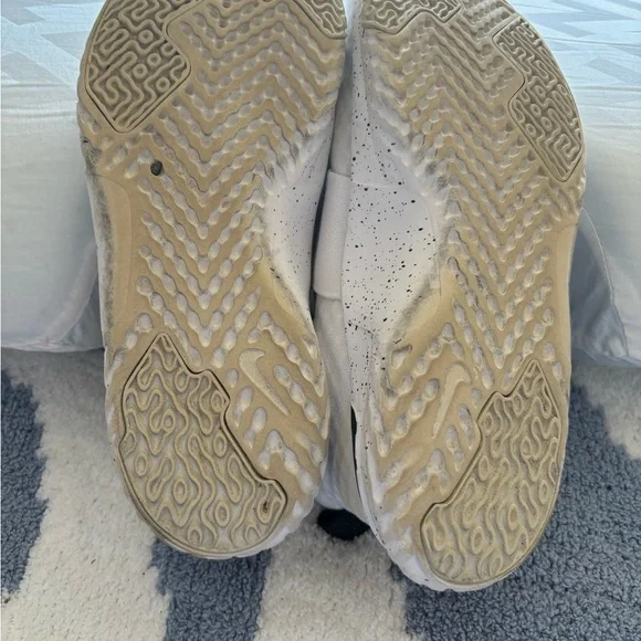 Shoes - Picture 2 of 2